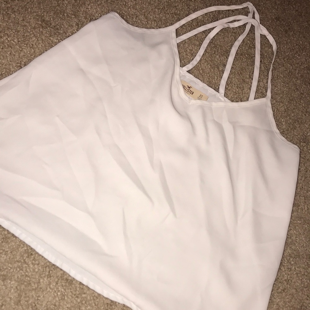 HOLLISTER CUTE WHITE SHIRT😍